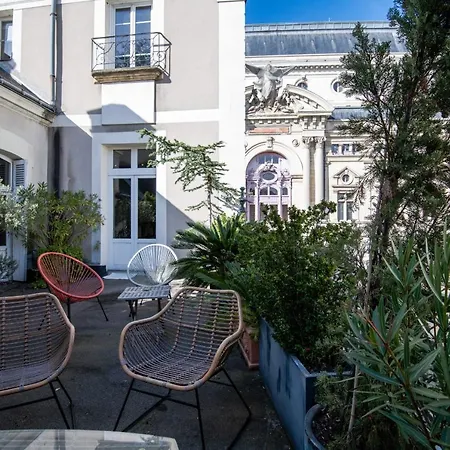 Le Requiem Apartment